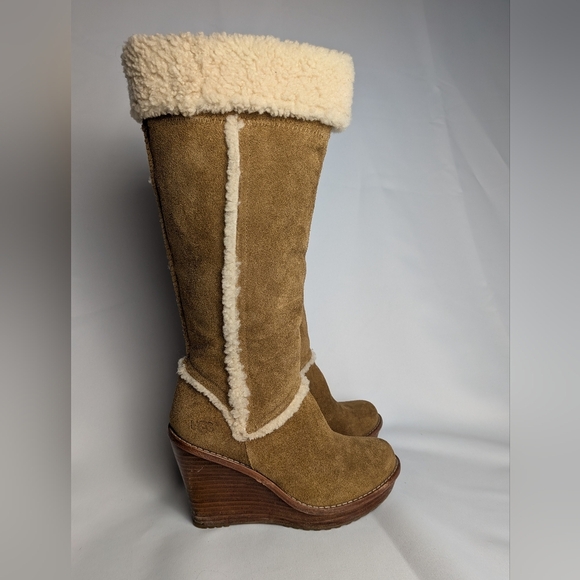 UGG Australia Aubrie Tan Suede Wood Wedge Heel Size 6 Winter Boots Women - Picture 2 of 11